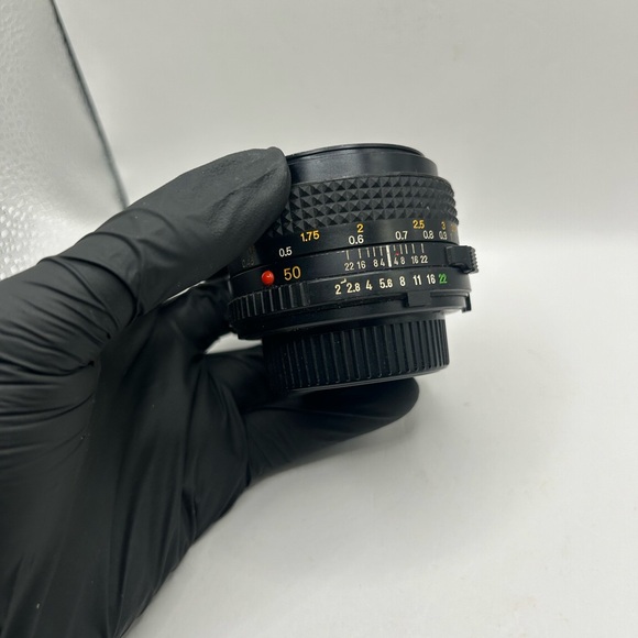 Minolta MD 50mm f2 Camera Lens - Picture 7 of 8